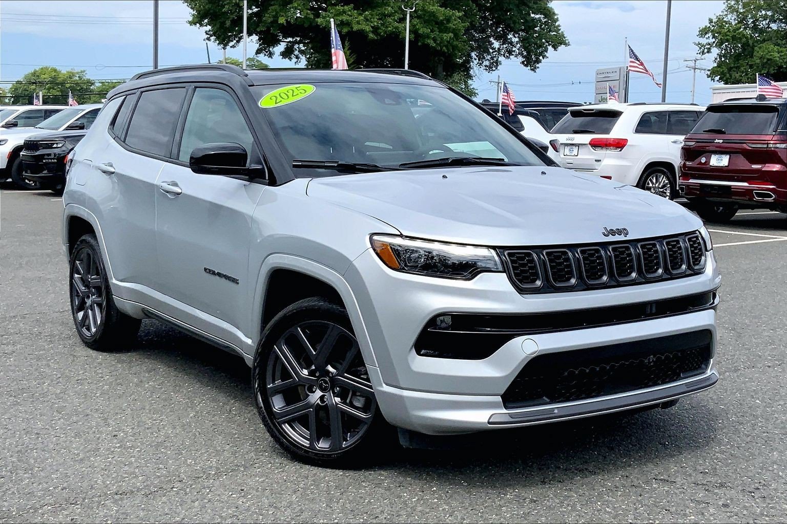 Certified 2025 Jeep Compass Limited w/ High Altitude Package AWD/4WD image 2