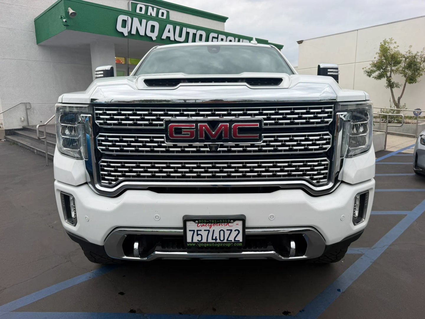 Used 2020 GMC Sierra 2500 Denali w/ Denali Ultimate Package AWD/4WD image 3