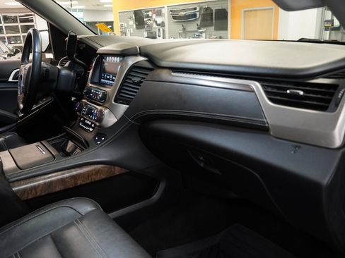 Used 2018 GMC Yukon Denali w/ Denali Ultimate Package image 32