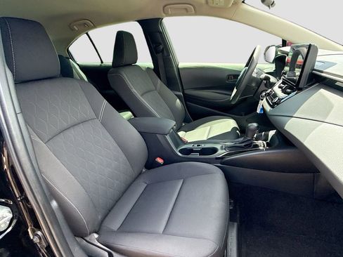 Used 2024 Toyota Corolla LE FWD image 31