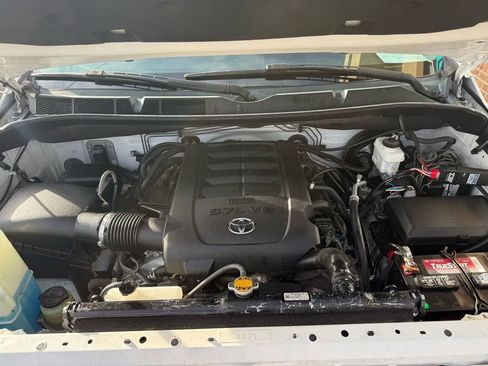 Used 2014 Toyota Tundra 1794 Edition image 28