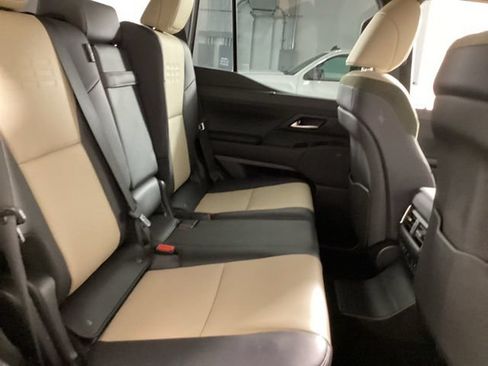 Used 2025 Lexus GX 550 AWD/4WD image 20