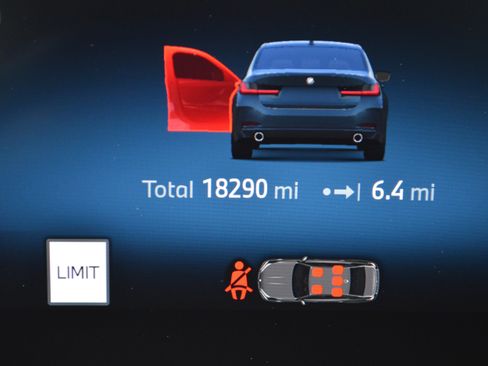 Certified 2025 BMW 330i Sedan RWD image 17