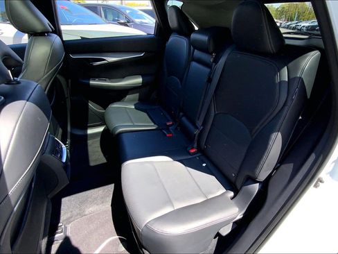 Used 2023 INFINITI QX50 Luxe AWD/4WD image 28