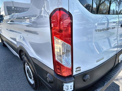 Used 2019 Ford Transit 250 148 Medium Roof image 15