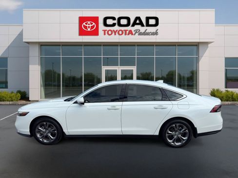 Used 2023 Honda Accord EX image 2
