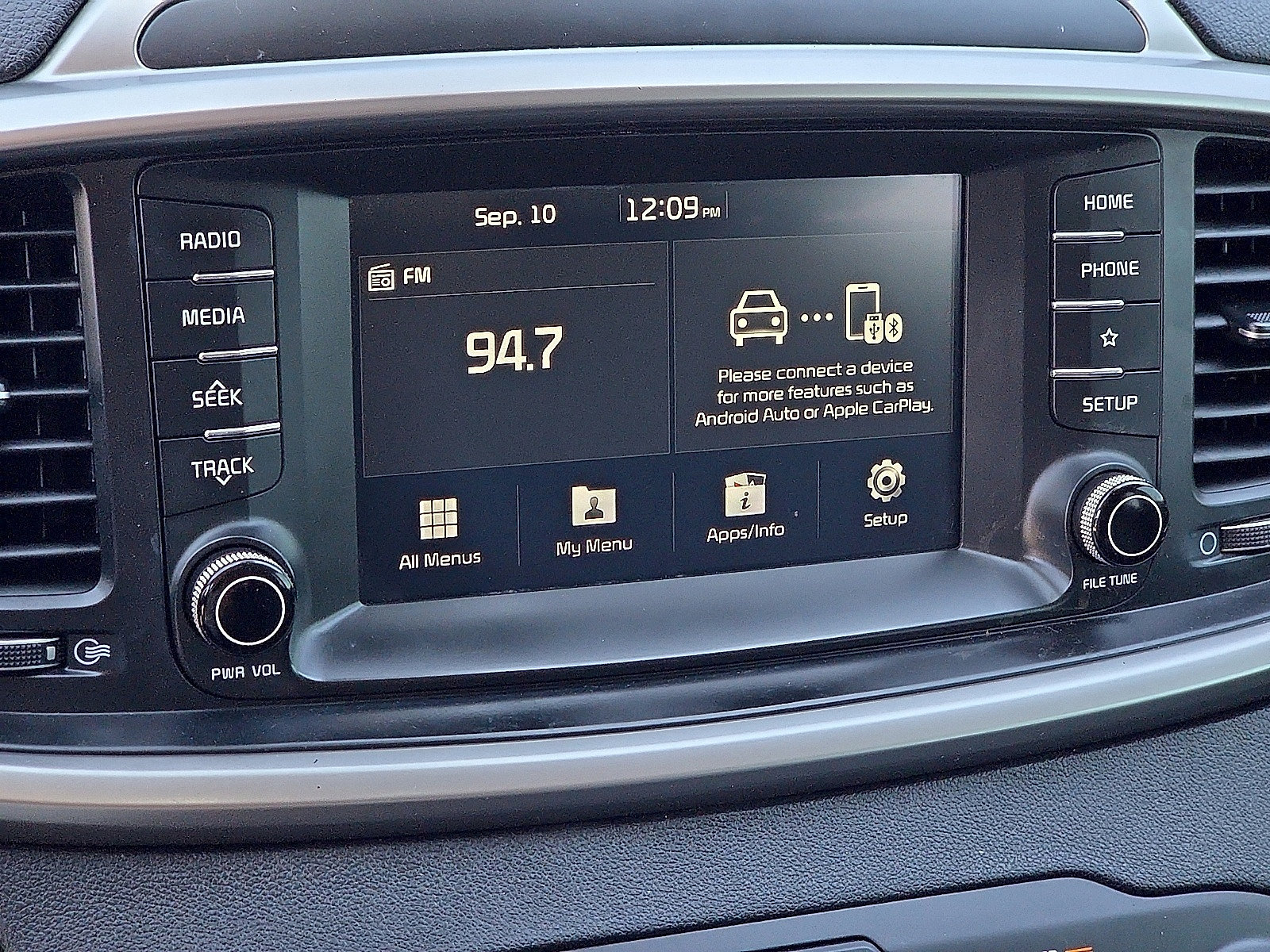 Used 2020 Kia Sorento EX FWD image 19