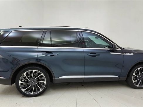 Used 2024 Lincoln Aviator Reserve w/ Equipment Group 201A image 6