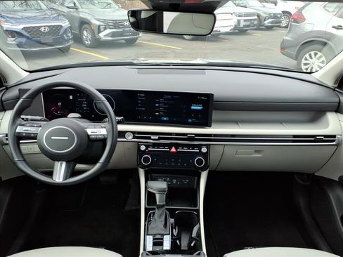 Certified 2025 Hyundai Tucson SEL image 17