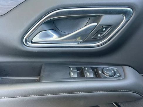 Used 2024 Chevrolet Tahoe LS RWD image 11