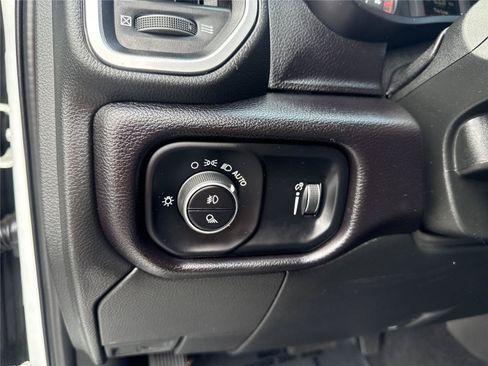 Used 2024 RAM 2500 Big Horn w/ Off Road Package AWD/4WD image 20