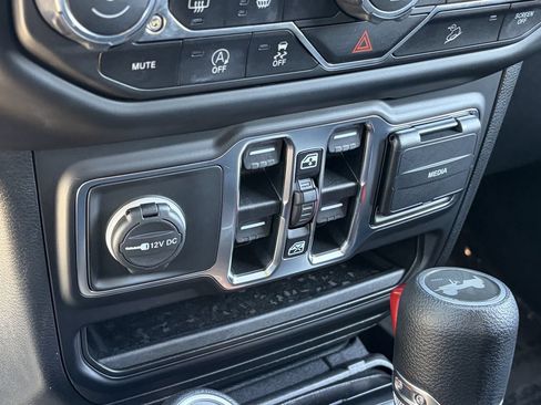 Used 2021 Jeep Wrangler Unlimited Sport w/ Sun And Sound Package AWD/4WD image 31
