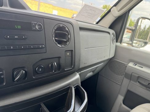 Used 2014 Ford E-150 and Econoline 150 w/ Commercial Cargo Van Package image 31