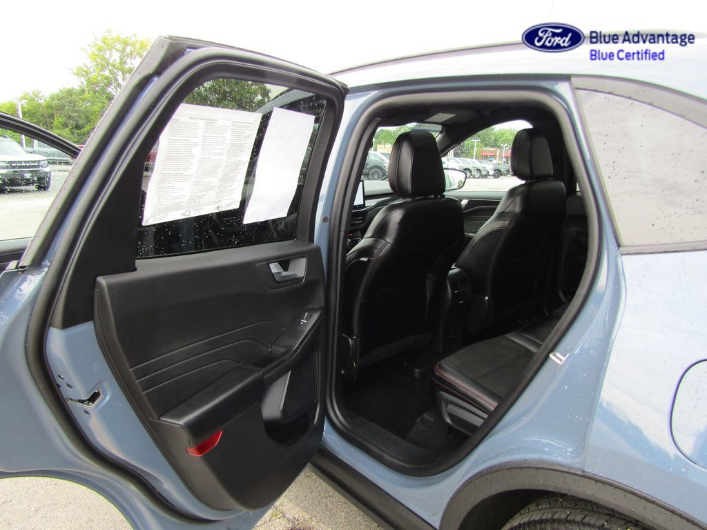 Certified 2025 Ford Escape ST-Line w/ Tech Pack #1 AWD/4WD image 26