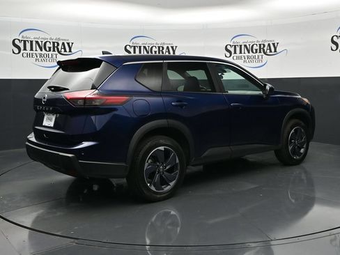Used 2025 Nissan Rogue SV FWD image 7