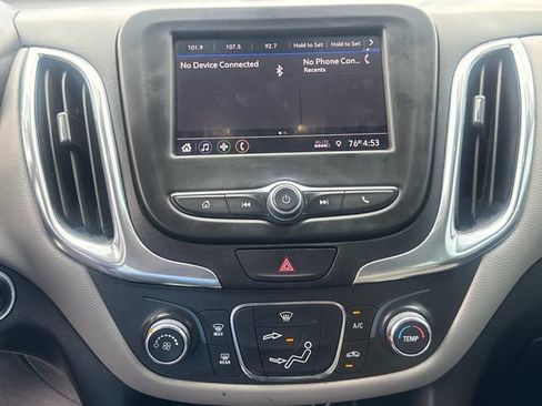 Used 2021 Chevrolet Equinox LS FWD image 30