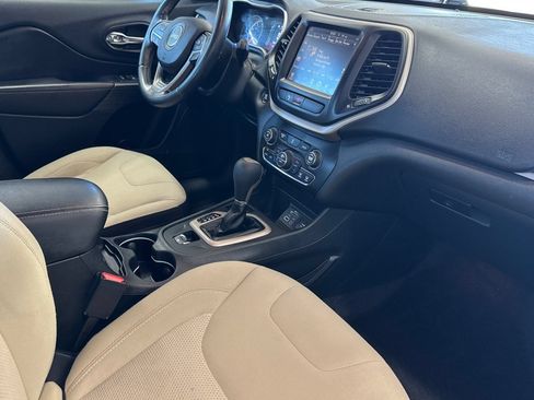 Used 2016 Jeep Cherokee 75th Anniversary FWD image 16