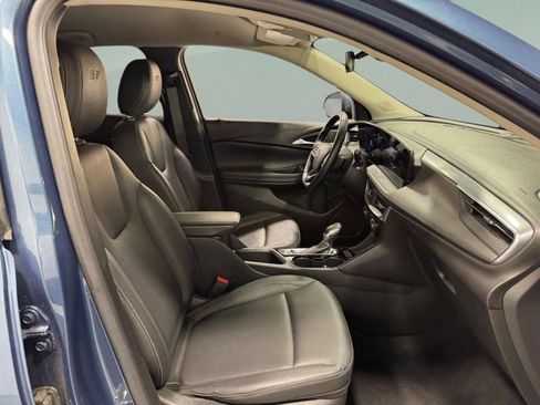 Used 2024 Buick Encore GX Sport Touring AWD/4WD image 29