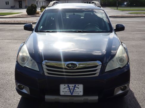 Used 2011 Subaru Outback 3.6R Limited w/ PWR Moonroof Pkg AWD/4WD image 12