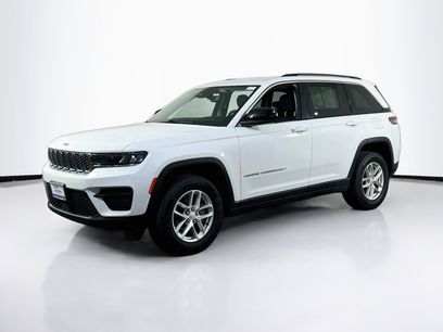 Used 2023 Jeep Grand Cherokee Laredo