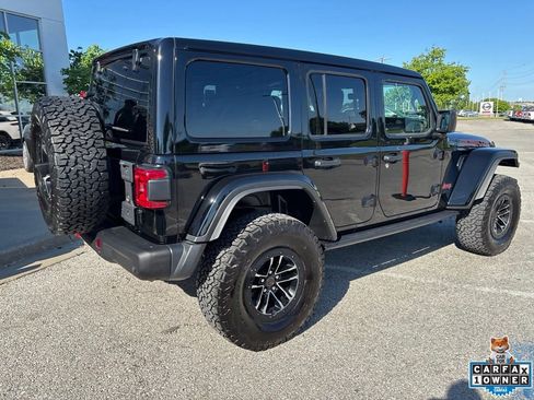 Used 2025 Jeep Wrangler Unlimited Rubicon AWD/4WD image 23