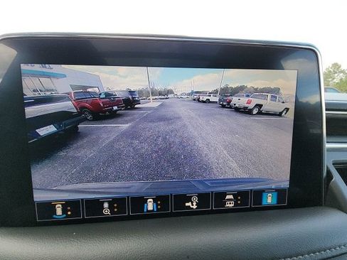 Used 2021 Chevrolet Suburban LT w/ LT Signature Package image 33