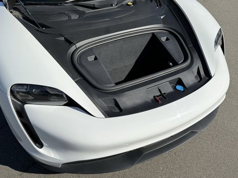 Certified 2021 Porsche Taycan 4S image 31