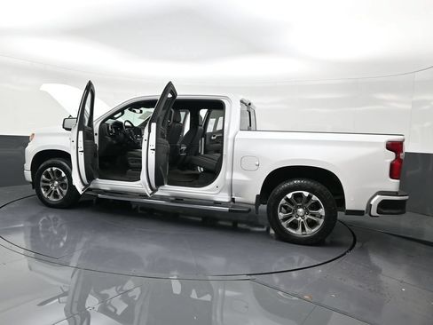 Used 2024 Chevrolet Silverado 1500 High Country AWD/4WD image 31