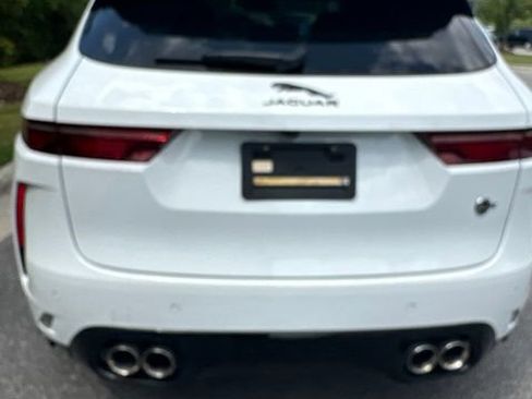 Used 2025 Jaguar F-PACE SVR 575 Edition AWD/4WD image 11