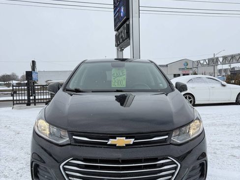 Used 2020 Chevrolet Trax LS w/ Tint and Cruise Package AWD/4WD image 2