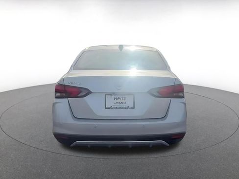 Used 2025 Nissan Versa SV image 12