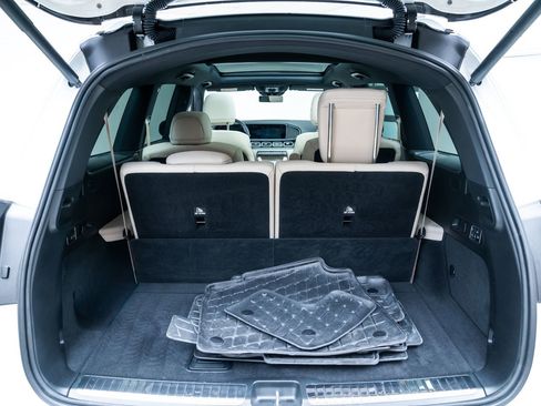 Used 2025 Mercedes-Benz GLS 450 4MATIC image 7