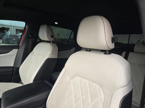 Used 2024 Volkswagen Atlas Cross Sport SEL Premium R-Line AWD/4WD image 9