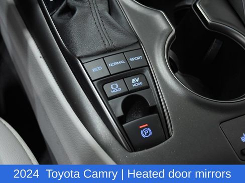 Used 2024 Toyota Camry SE w/ Cold Weather Package FWD image 26