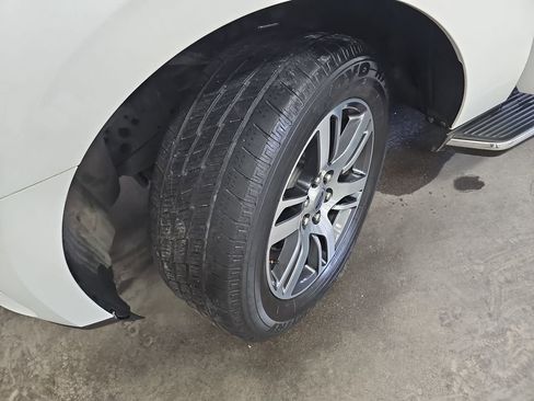 Used 2022 Ford Expedition XLT RWD image 32