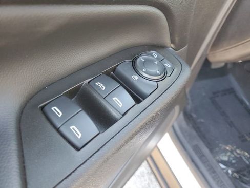 Used 2023 Chevrolet Equinox LT image 18