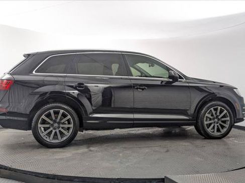 Used 2017 Audi Q7 3.0T Prestige w/ Prestige Package AWD/4WD image 9