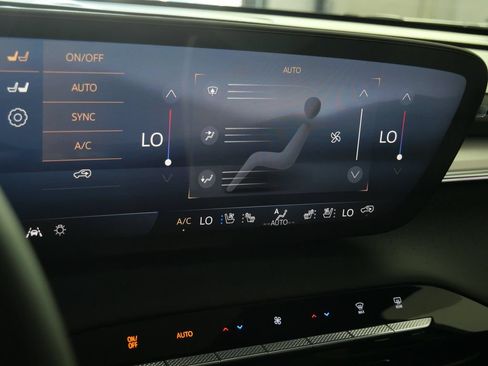 New 2026 Buick Enclave Avenir w/ Super Cruise Package AWD/4WD image 23