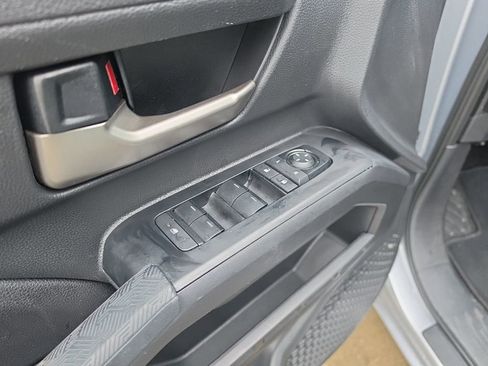 Used 2025 Toyota Tacoma TRD Off-Road AWD/4WD image 21