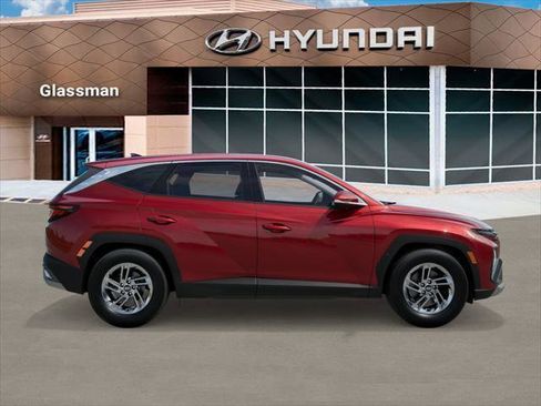 New 2026 Hyundai Tucson SE image 7