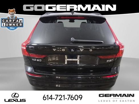 Used 2022 Volvo XC60 B5 Momentum AWD/4WD image 10