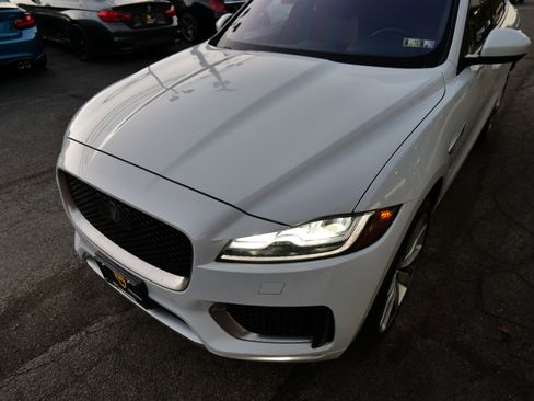 Used 2019 Jaguar F-PACE S image 78