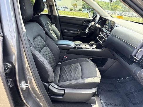 Certified 2022 Nissan Pathfinder SV AWD/4WD image 19