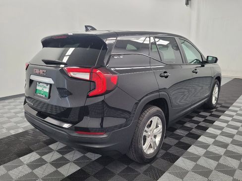 Used 2024 GMC Terrain SLE FWD image 9