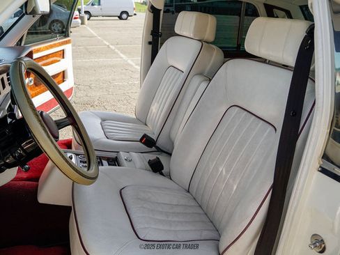 Used 1989 Rolls-Royce Silver Spirit RWD image 34