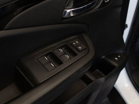 Used 2022 Honda Pilot Touring image 17