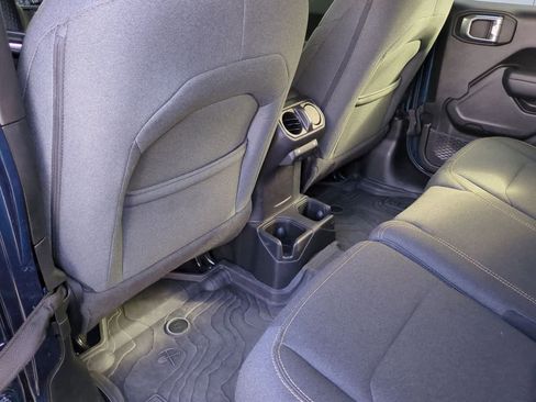 Certified 2025 Jeep Wrangler Willys image 19