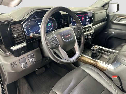 Used 2022 GMC Sierra 1500 Elevation w/ Elevation Premium Package image 11