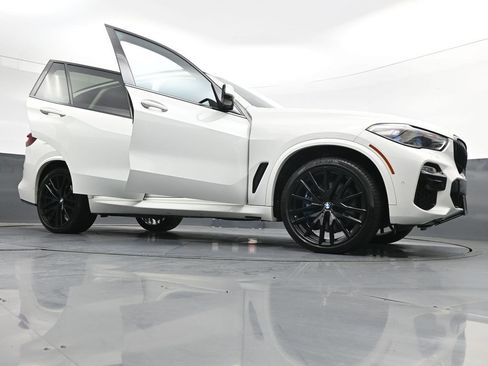Used 2020 BMW X5 M50i w/ Executive Package AWD/4WD image 38