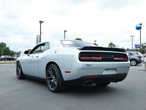 Used 2020 Dodge Challenger R/T Scat Pack w/ Scat Pack Stripe RWD image 8
